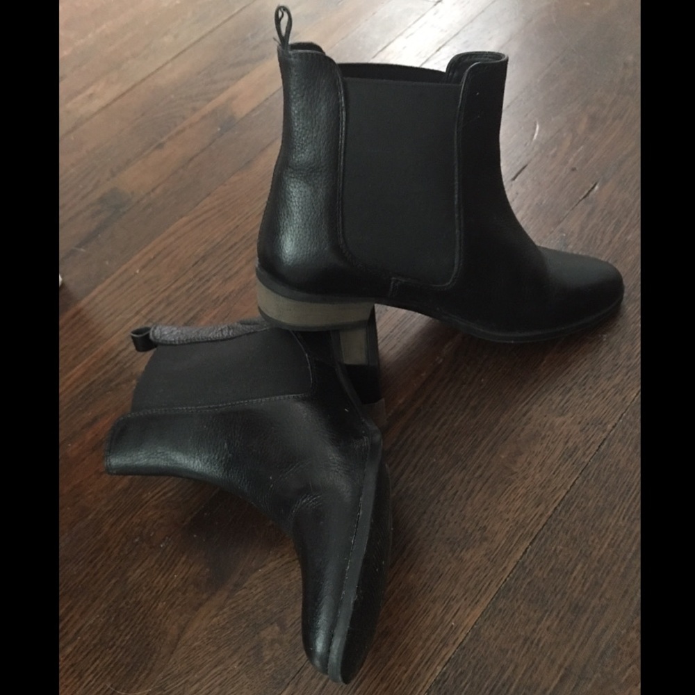 Asos chelsea ankle booties UK/3=US/5 Runs big(6)